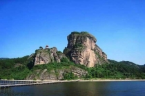 男子3天挖巨型蟻穴活捉30年蟻后 規(guī)模龐大的主巢穴堪稱地下宮殿